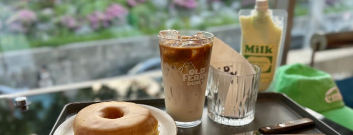 Old Ferry Donut is one of SEOUL:EAT,SHOP,DAZE.