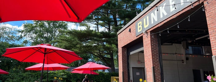 Bunker Brewing Co is one of Dinner Tomorrow.