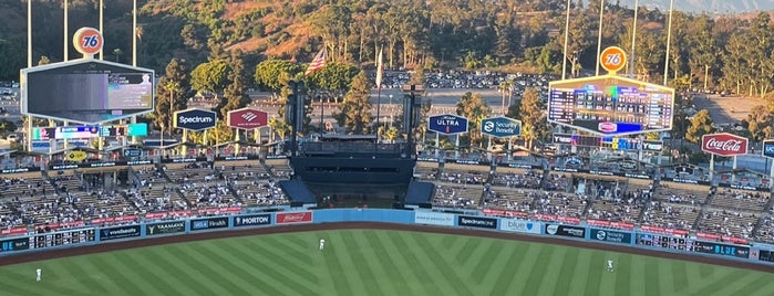Dodger Stadium Top Deck Seats is one of Tempat yang Disukai Paul.