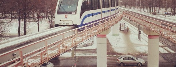 monorail «Ulitsa Akademika Korolyova» is one of Julia 님이 좋아한 장소.