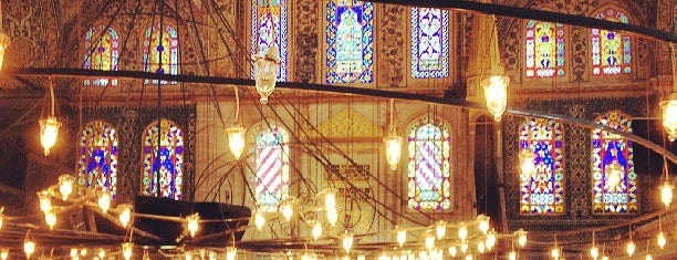 Sultan Ahmet Camii is one of Istanbul Museums.