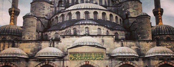 Sultan Ahmet Camii is one of The 10 Best Istanbul Landmarks.