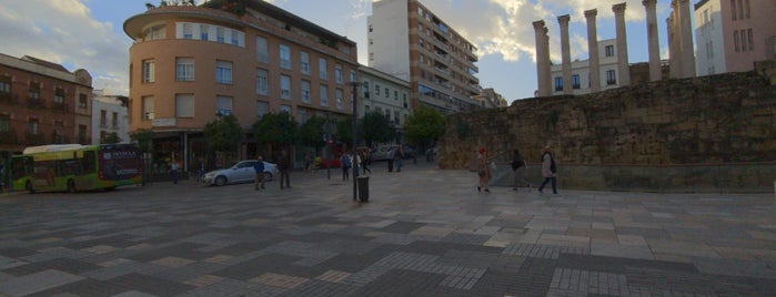 Calle Diario Córdoba is one of frecuentes.