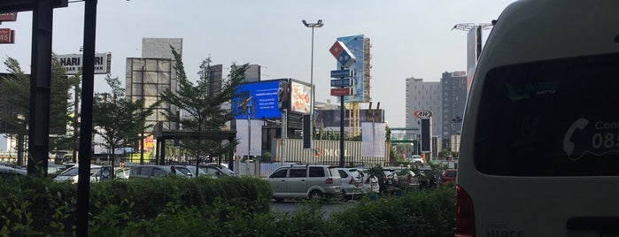 Traffic Light Bekasi Cyber park is one of Top picks for Other Great Outdoors.