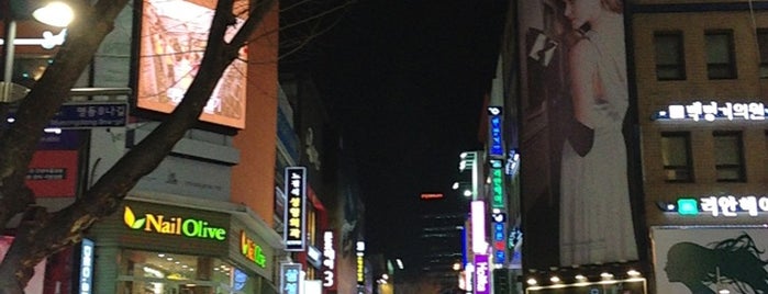Myeongdong Street is one of I ♥ SEOUL :).