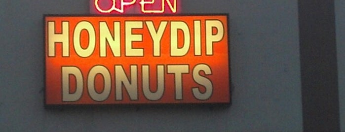 Honeydip Donut is one of Tempat yang Disukai Megan.