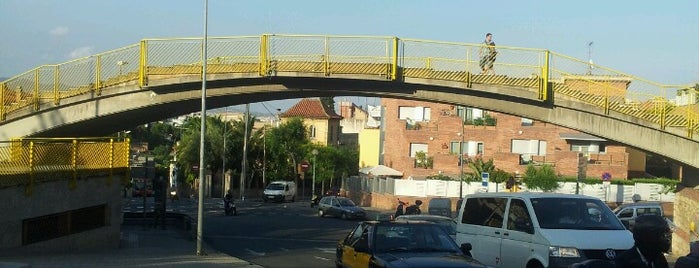 Puente Amarillo Carmelo is one of สถานที่ที่ Josh™ ↙ ถูกใจ.