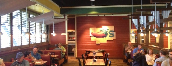 Chili's Grill & Bar is one of Orte, die Rob gefallen.