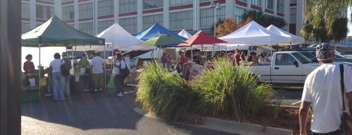 Crescent City Farmers Market is one of Lieux sauvegardés par Lindsay.