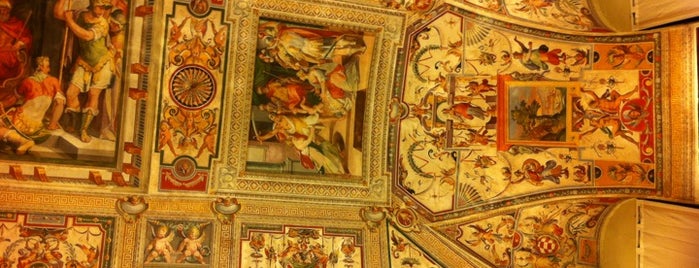 Palazzo Giustiniani - Senato della Repubblica is one of Anuar'ın Beğendiği Mekanlar.