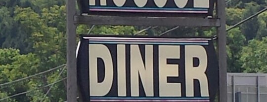 Roscoe Diner is one of สถานที่ที่ Phyllis ถูกใจ.