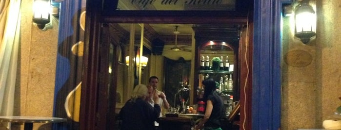 Cafe del Retiro is one of Tempat yang Disukai Marco.