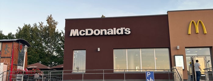 McDonald's is one of Unterwegs in Deutschland.