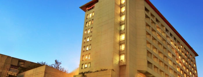 Hotel Bidakara Jakarta is one of Tempat yang Disukai mika.