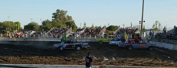 Colusa County Fairgrounds is one of Anastasiaさんのお気に入りスポット.