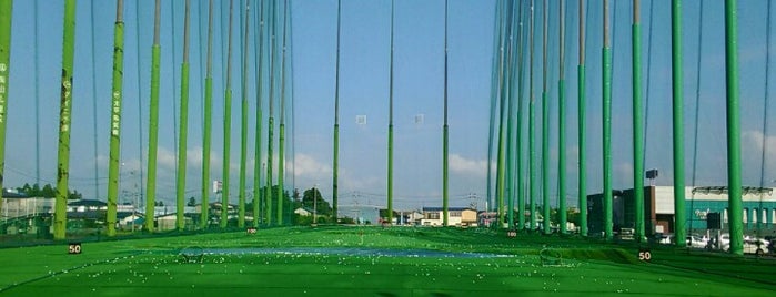 パストラルグリーンゴルフ is one of Lugares favoritos de Atsushi.