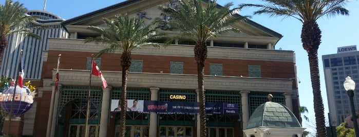 Harrah's is one of New Orleans.
