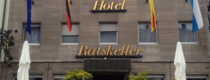 Ratskeller is one of Tempat yang Disukai Nurdan.