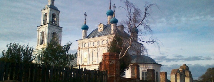 Церковь Рождества Богородицы is one of Храмы.