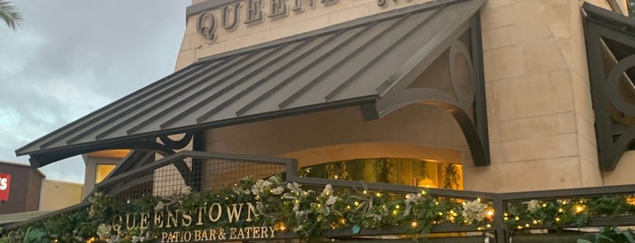 Queenstown Bistro is one of Orte, die Sam gefallen.