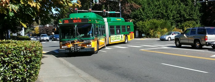 King County Metro Bus Route 255 is one of KCM/ST Bus.