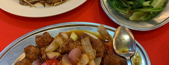 Restoran Makanan Laut Wang Chiew 黄记 is one of Glorious Food.
