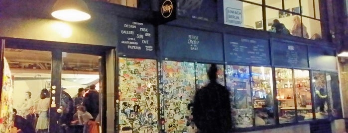 Telep Art Bar and Bistro is one of Tempat yang Disukai Krisztian.