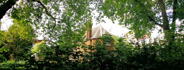 Quaker Garden is one of London's Parks and Gardens.