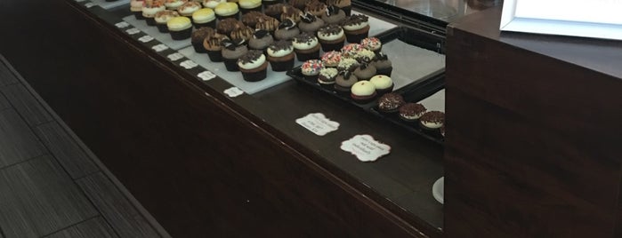 Velvet Cupcakes is one of DESERT.