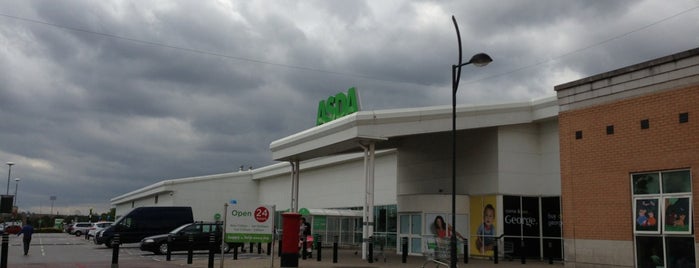 Asda is one of Carlosさんのお気に入りスポット.