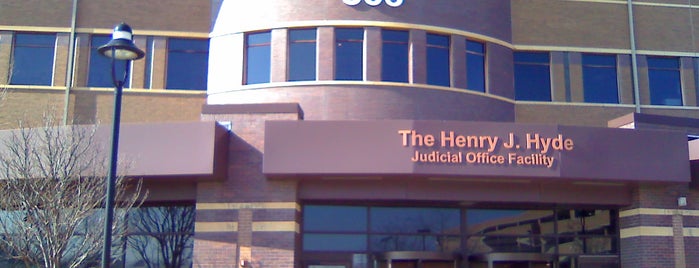 DuPage County Courthouse (Henry J. Hyde Judicial Office Facility) is one of สถานที่ที่บันทึกไว้ของ Gardenia.