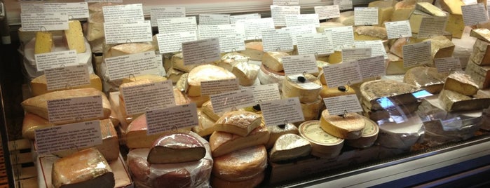 Bedford Cheese Shop is one of Brooklyn Favorites.