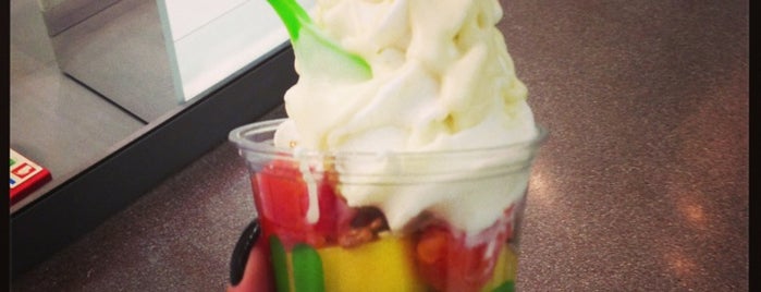 llaollao is one of Peq. Alm. & Lanche (Grande Porto).