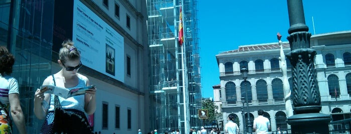 พิพิธภัณฑ์ศิลปะเรย์นา โซเฟีย is one of Sitios para visitar Madrid 2012-2013.