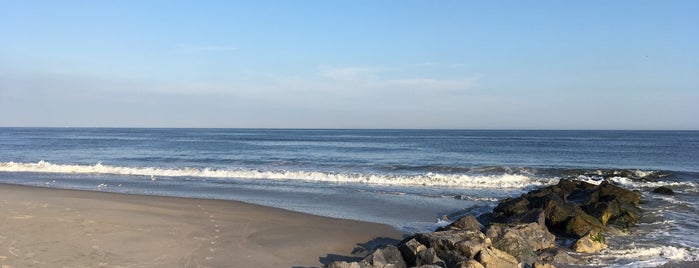 Fort Tilden Beach is one of Danielle’s Liked Places.