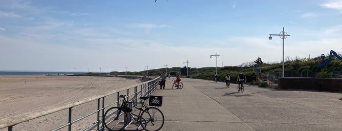 The People's Beach At Jacob Riis Park is one of To Do List of NYC.