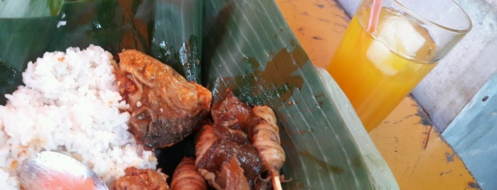 Warung Asli Suroboyoan "Cak Mis" is one of The most favorite foods in Surabaya.