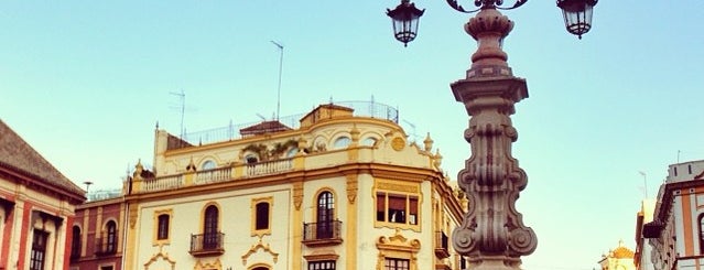 Plaza Virgen de los Reyes is one of Andalucía: Sevilla.