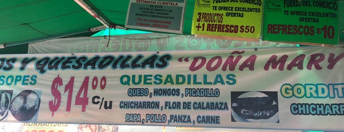 Tlacoyos Y Quesadillas Doña Mary is one of santjordiさんのお気に入りスポット.