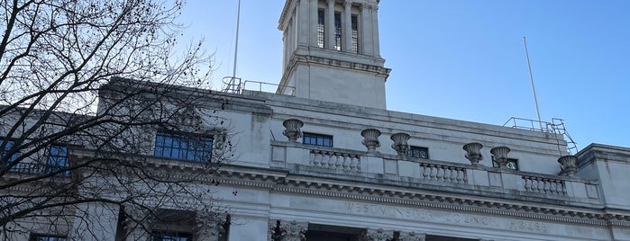 Old Marylebone Town Hall is one of Locais salvos de Paul.