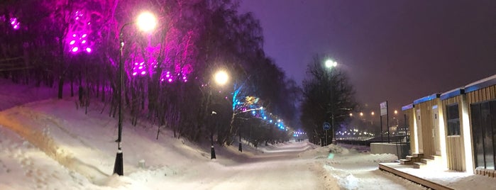 Vorobyovskaya Embankment is one of Lugares favoritos de Nekit.