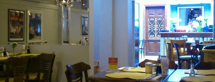 Ambrosia Restaurante is one of Tempat yang Disukai Fabio.