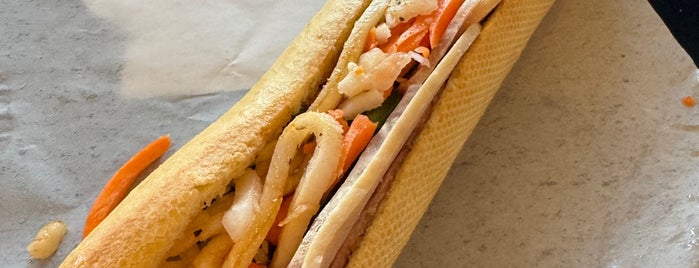 Paris Banh Mi is one of Places To GO.