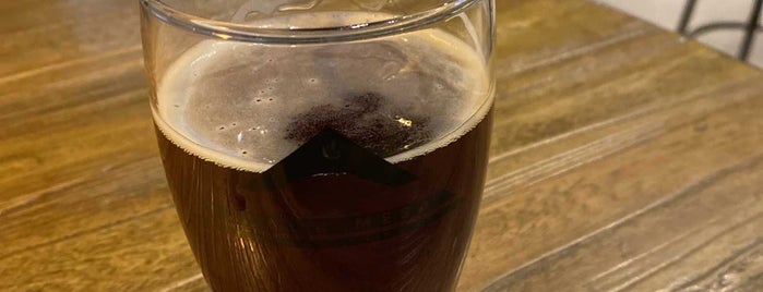 Black Mesa Brewery & Taproom is one of Posti che sono piaciuti a Travis.