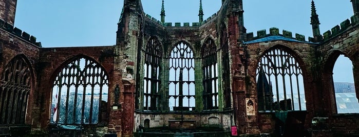 Coventry Cathedral is one of Carl : понравившиеся места.