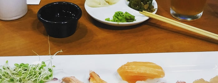 Shizuku Sushi & Sake is one of Orte, die Daniel gefallen.
