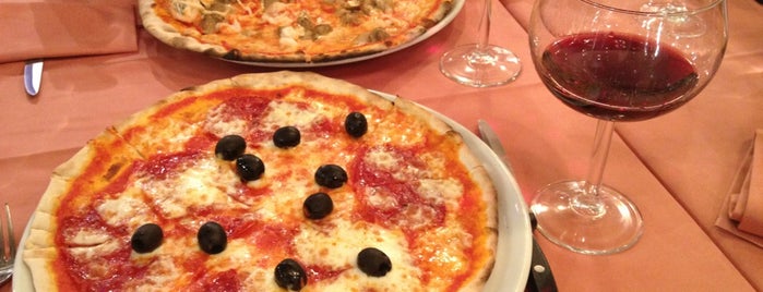 Galleria Ristorante Pizzeria is one of The 15 Best Places for Pizza in Milan.