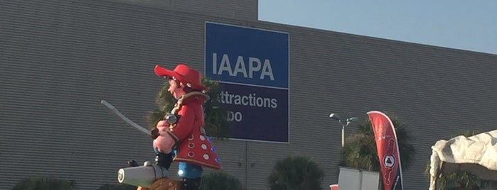 IAAPA is one of สถานที่ที่ Jeff ถูกใจ.
