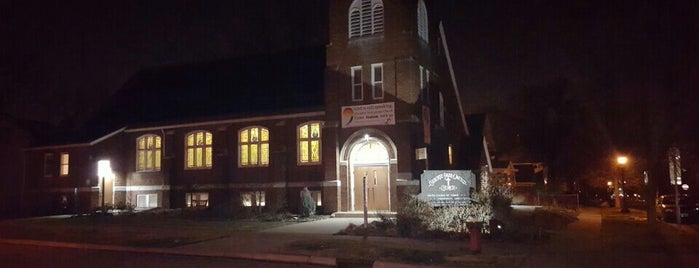 Cherokee Park United Church is one of Saint Paul, Minnesota.