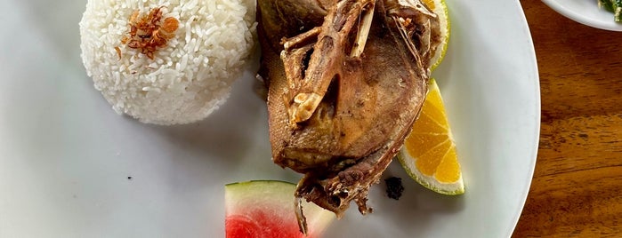 Bebek Bengil (Dirty Duck Diner) is one of Must-visit Food in Bali.